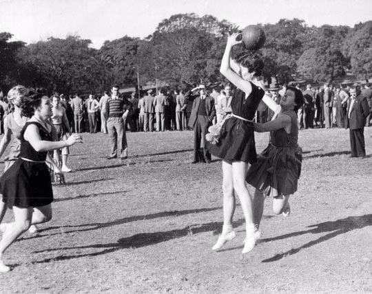 ATO netballers playing on the Sydney Domain in the public service competition.